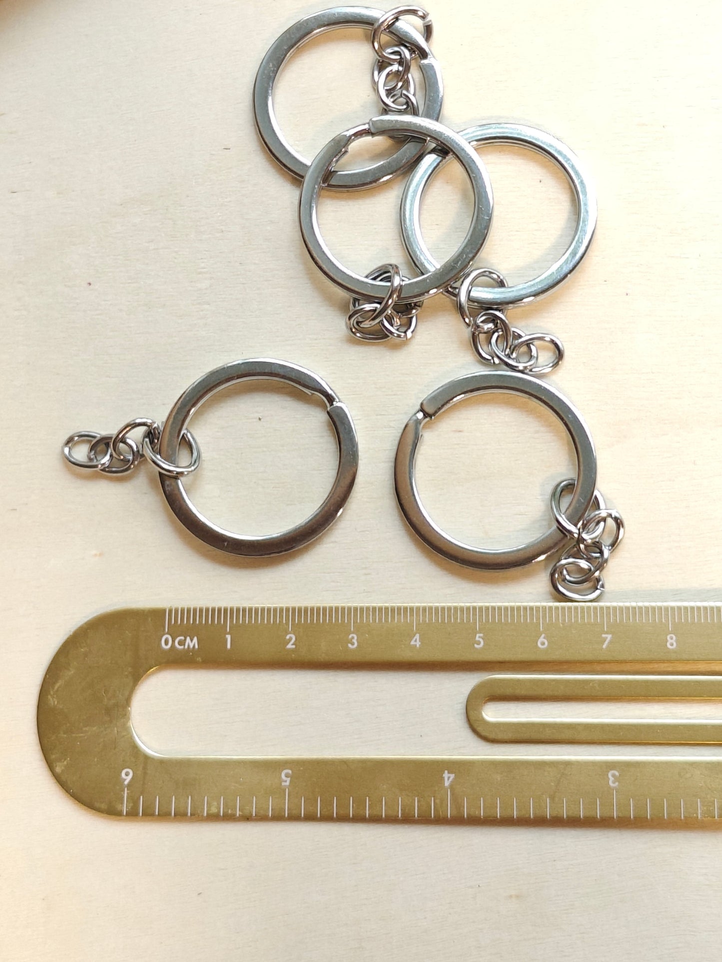 Avaimenperä, jossa ketju