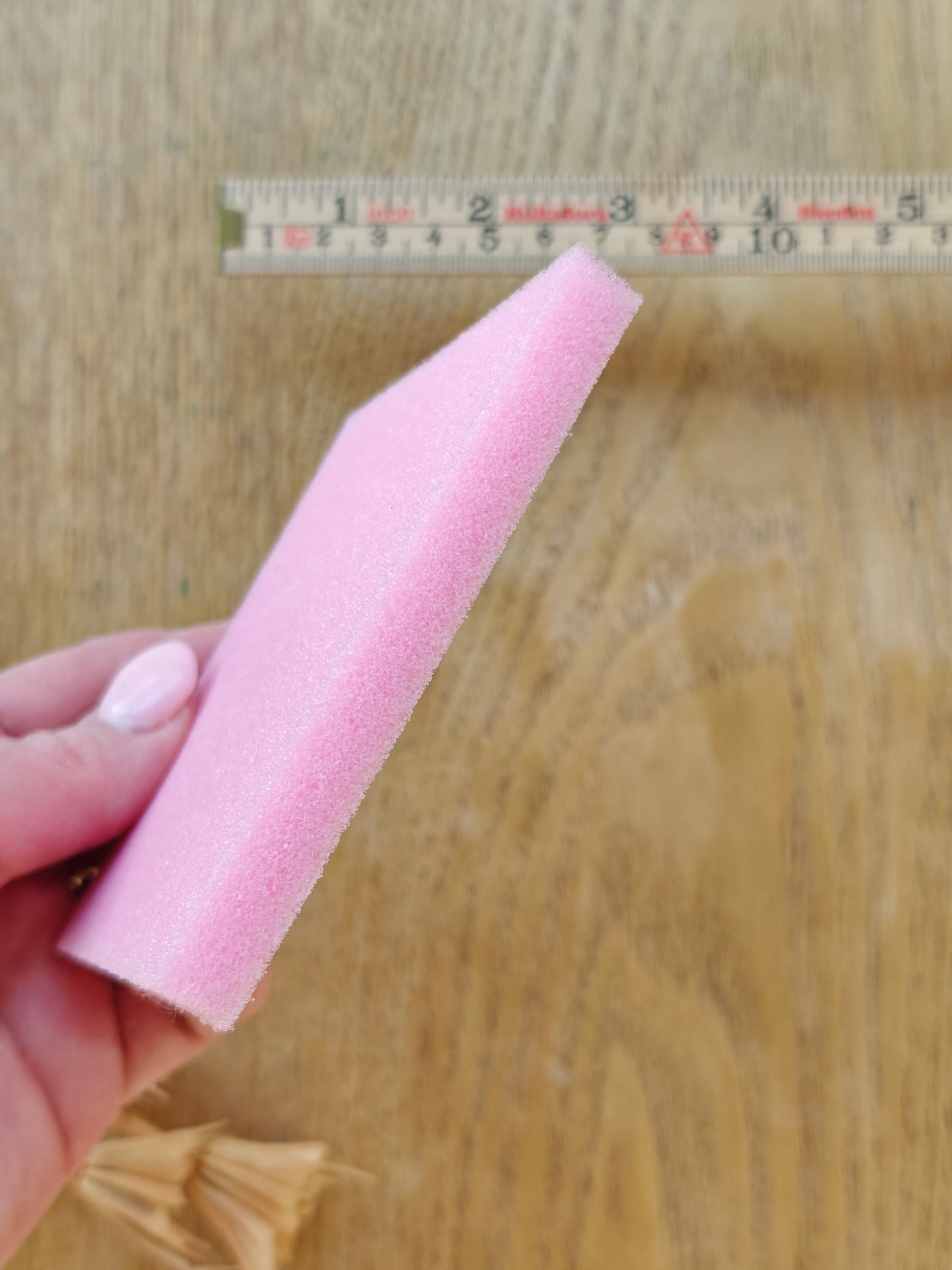 Vaahtomuovialusta polymeerimassan työstämiseen Pinkki