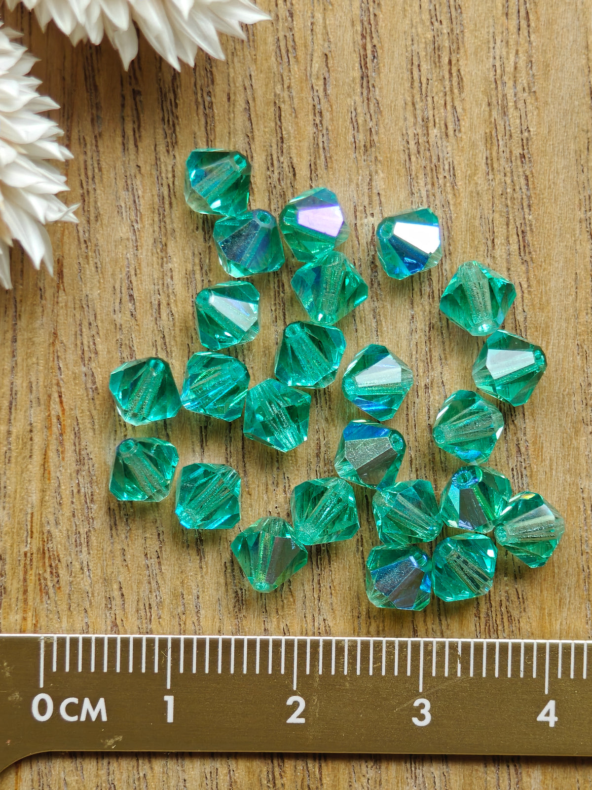 Preciosa® Bicone 6mm - Eri sävyjä 24kpl