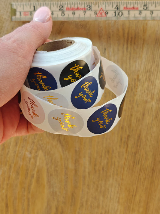 Tarra thank you tekstillä kiitoskortteihin ja pakkauksen sulkijaksi
